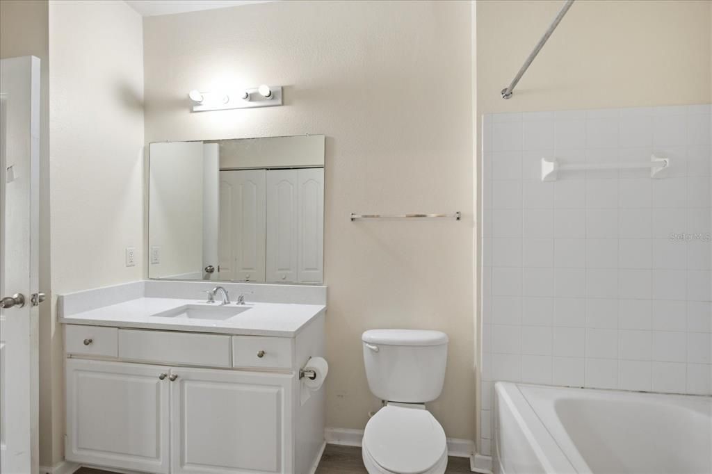For Sale: $170,000 (1 beds, 1 baths, 765 Square Feet)