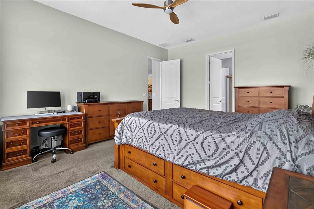 For Sale: $600,000 (4 beds, 3 baths, 2424 Square Feet)