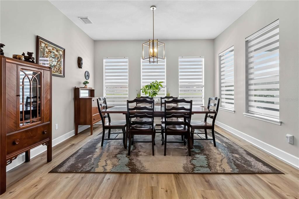 For Sale: $600,000 (4 beds, 3 baths, 2424 Square Feet)