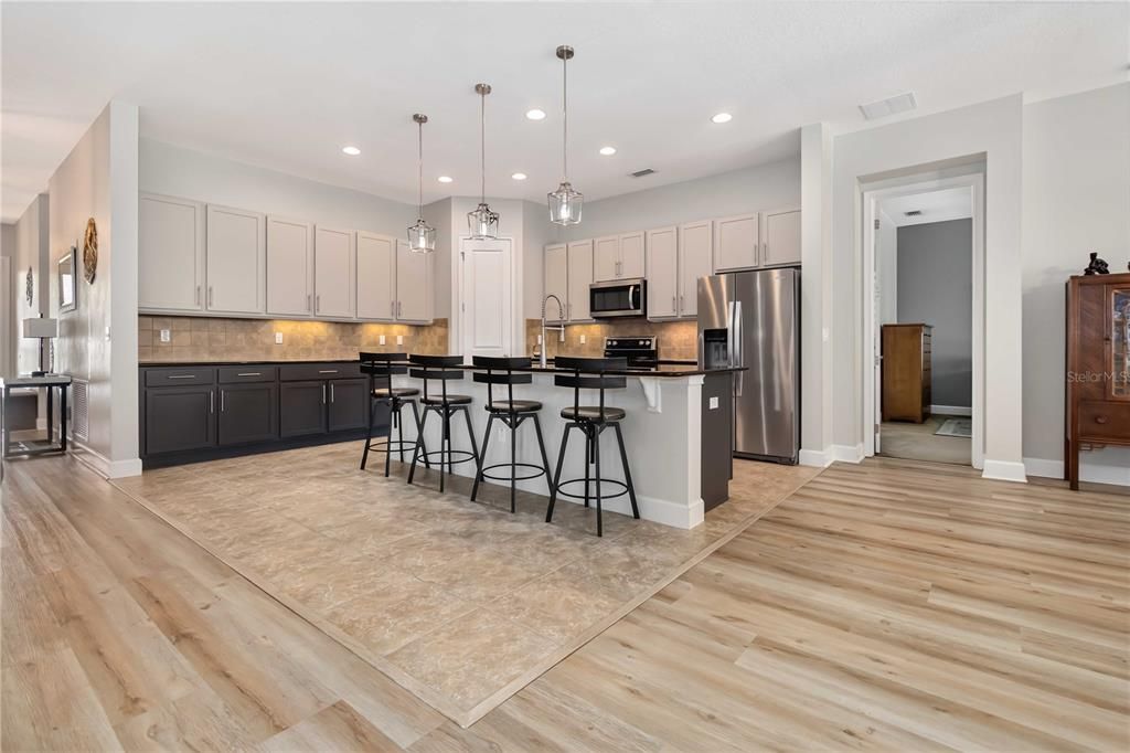 For Sale: $600,000 (4 beds, 3 baths, 2424 Square Feet)