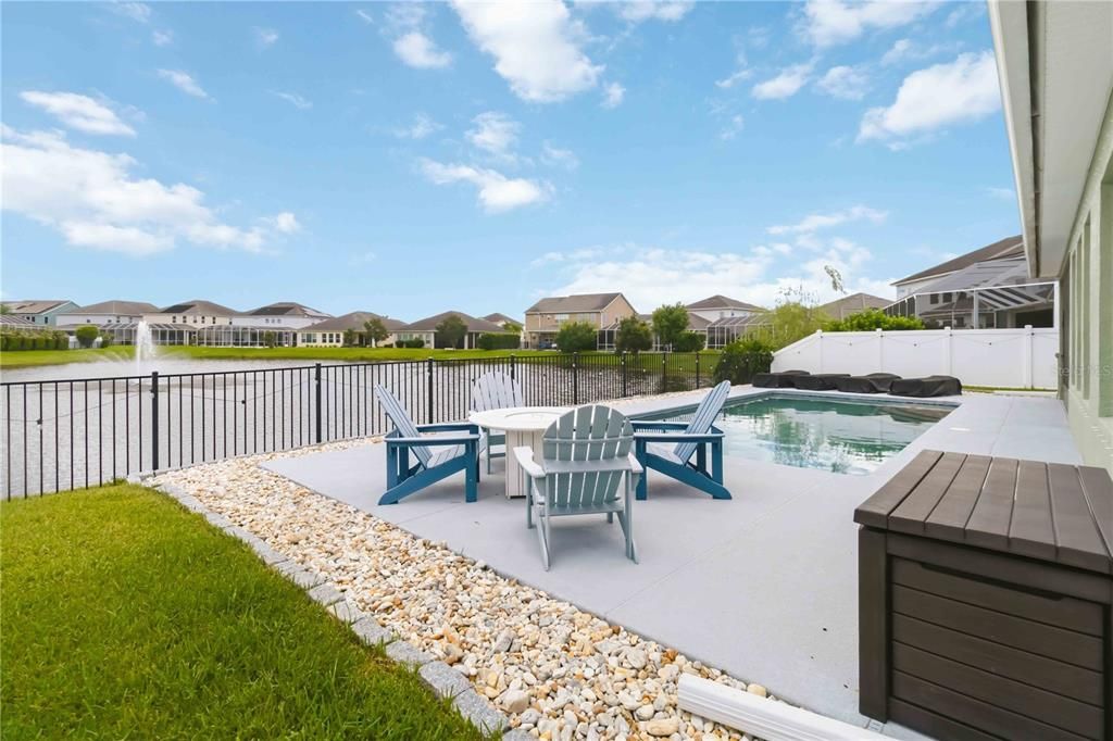 For Sale: $600,000 (4 beds, 3 baths, 2424 Square Feet)