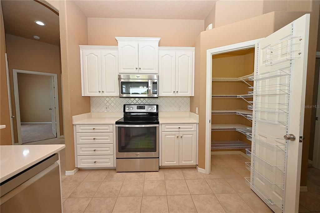 В аренду: $2,900 (4 спален, 3 ванн, 2247 Квадратных фут)