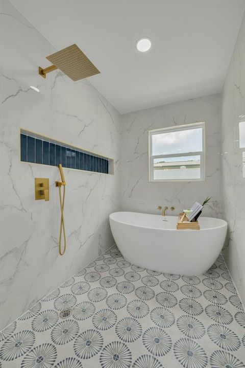 En Venta: $995,000 (3 camas, 2 baños, 2013 Pies cuadrados)