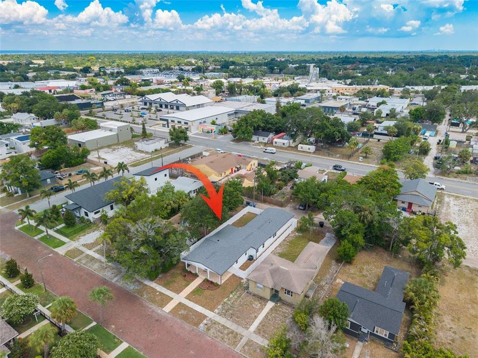 En Venta: $995,000 (3 camas, 2 baños, 2013 Pies cuadrados)