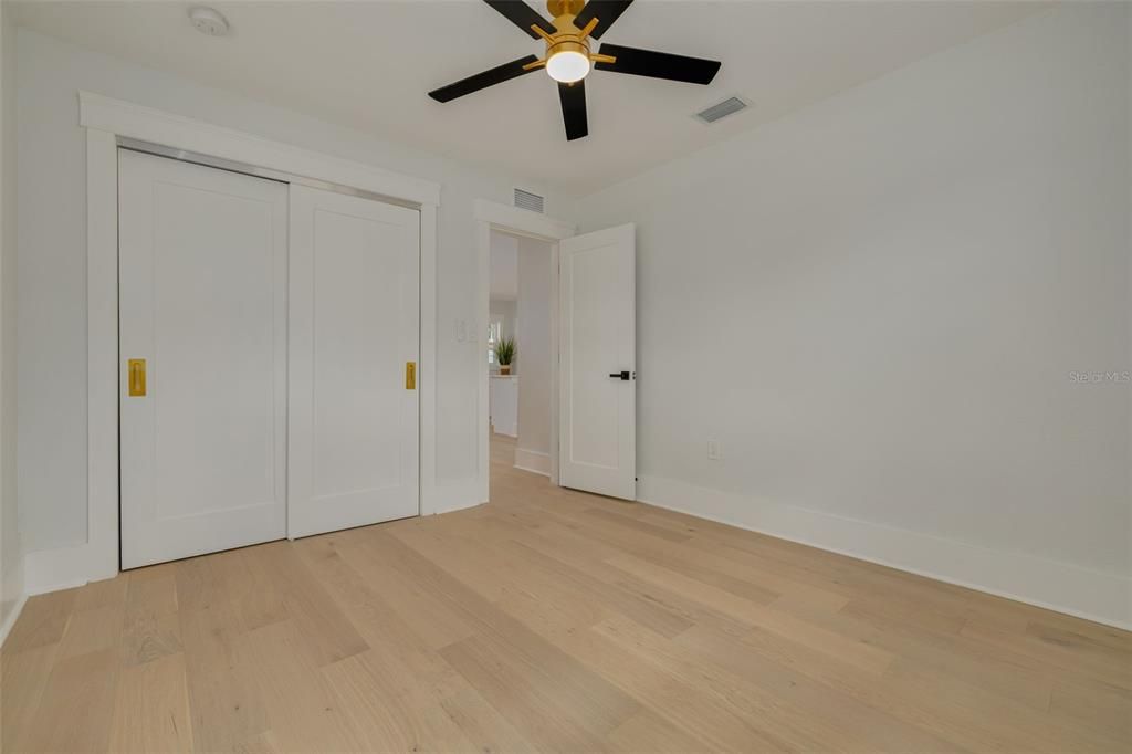 En Venta: $995,000 (3 camas, 2 baños, 2013 Pies cuadrados)