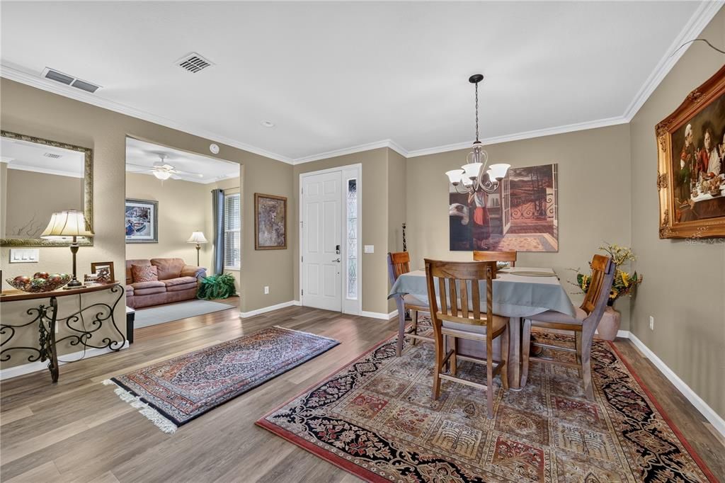 For Sale: $367,500 (2 beds, 2 baths, 1904 Square Feet)