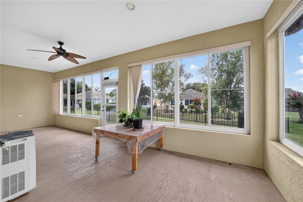 For Sale: $367,500 (2 beds, 2 baths, 1904 Square Feet)