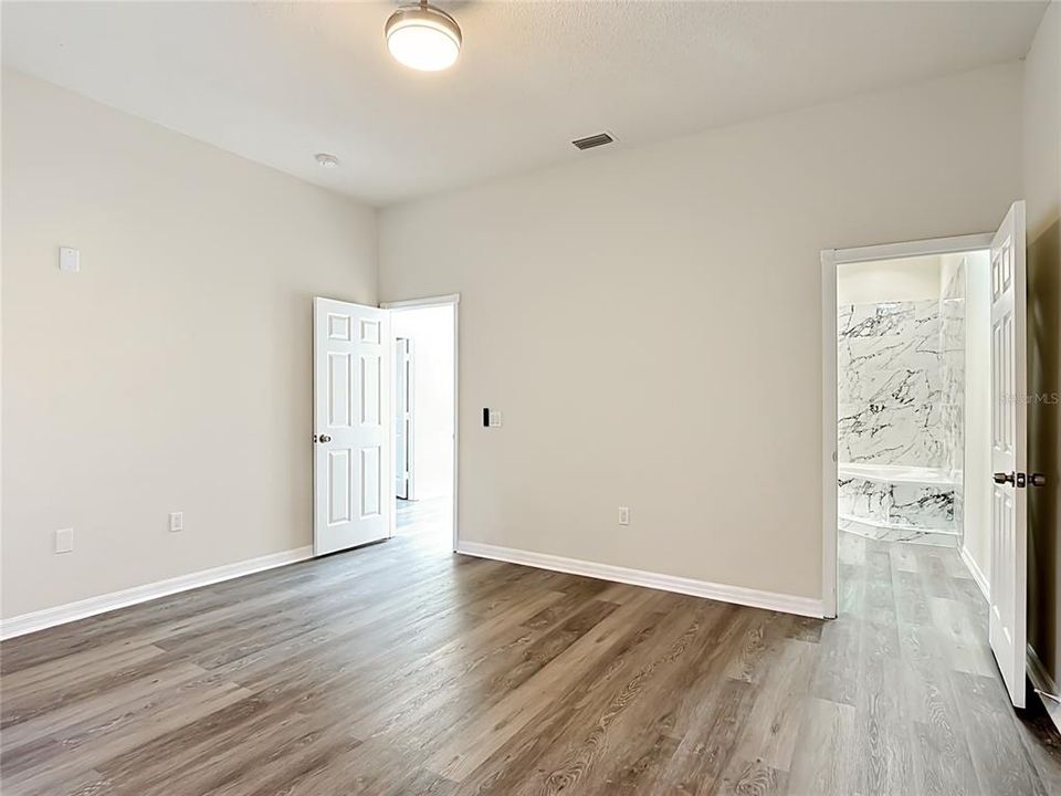 For Sale: $298,000 (3 beds, 2 baths, 1728 Square Feet)