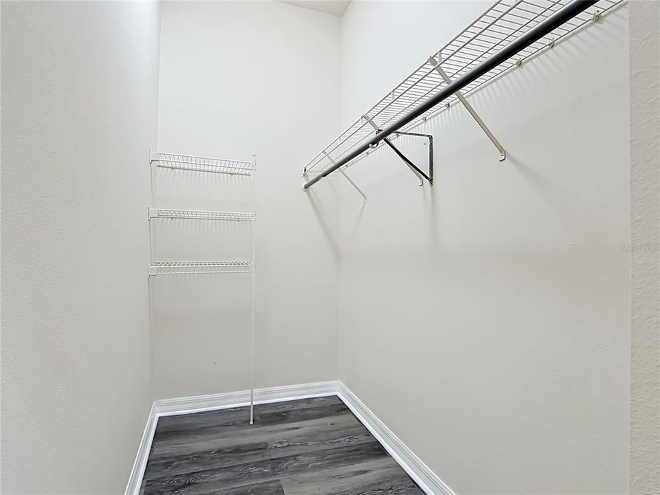 For Sale: $298,000 (3 beds, 2 baths, 1728 Square Feet)