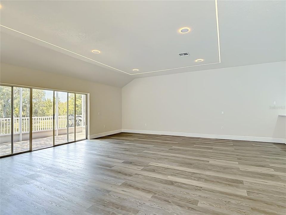 For Sale: $298,000 (3 beds, 2 baths, 1728 Square Feet)
