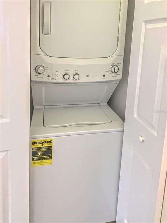 В аренду: $1,750 (2 спален, 2 ванн, 875 Квадратных фут)