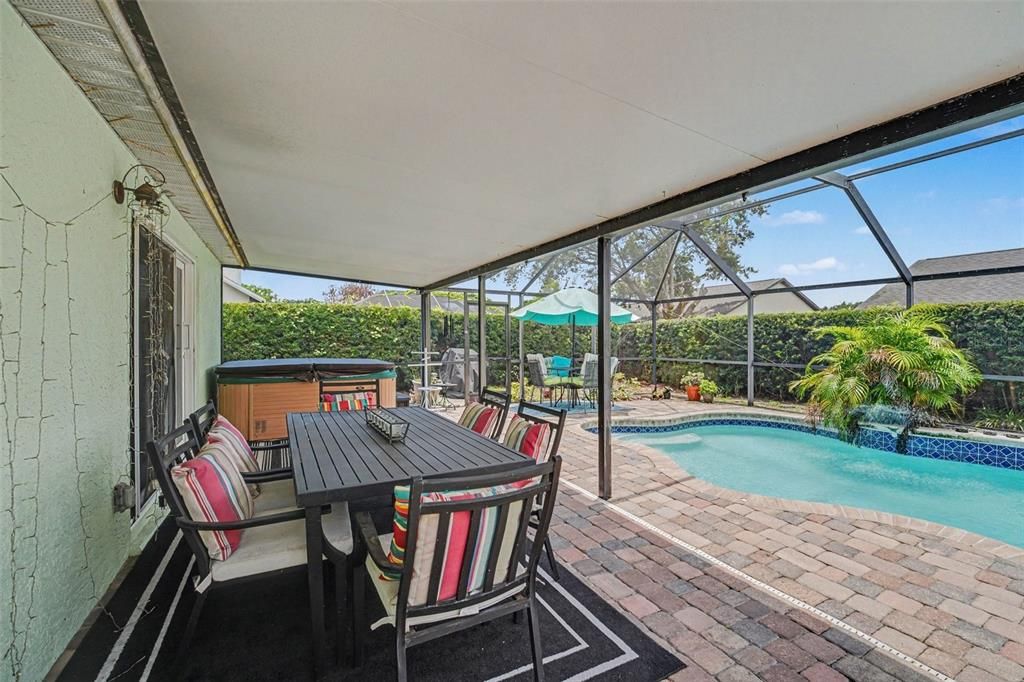 En Venta: $439,000 (3 camas, 2 baños, 1679 Pies cuadrados)