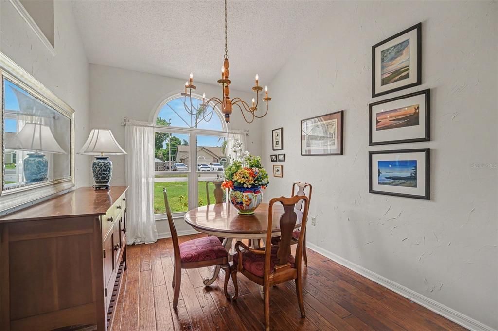 En Venta: $439,000 (3 camas, 2 baños, 1679 Pies cuadrados)