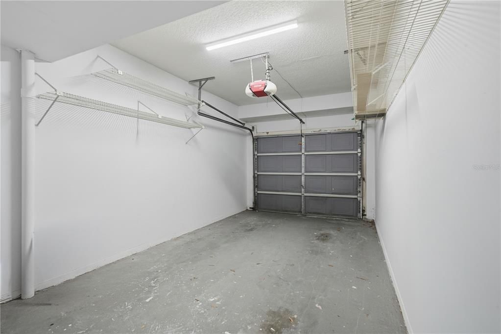 На продажу: $289,900 (2 спален, 2 ванн, 1237 Квадратных фут)