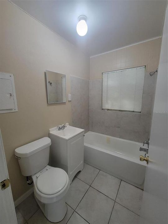 For Rent: $1,095 (1 beds, 1 baths, 500 Square Feet)