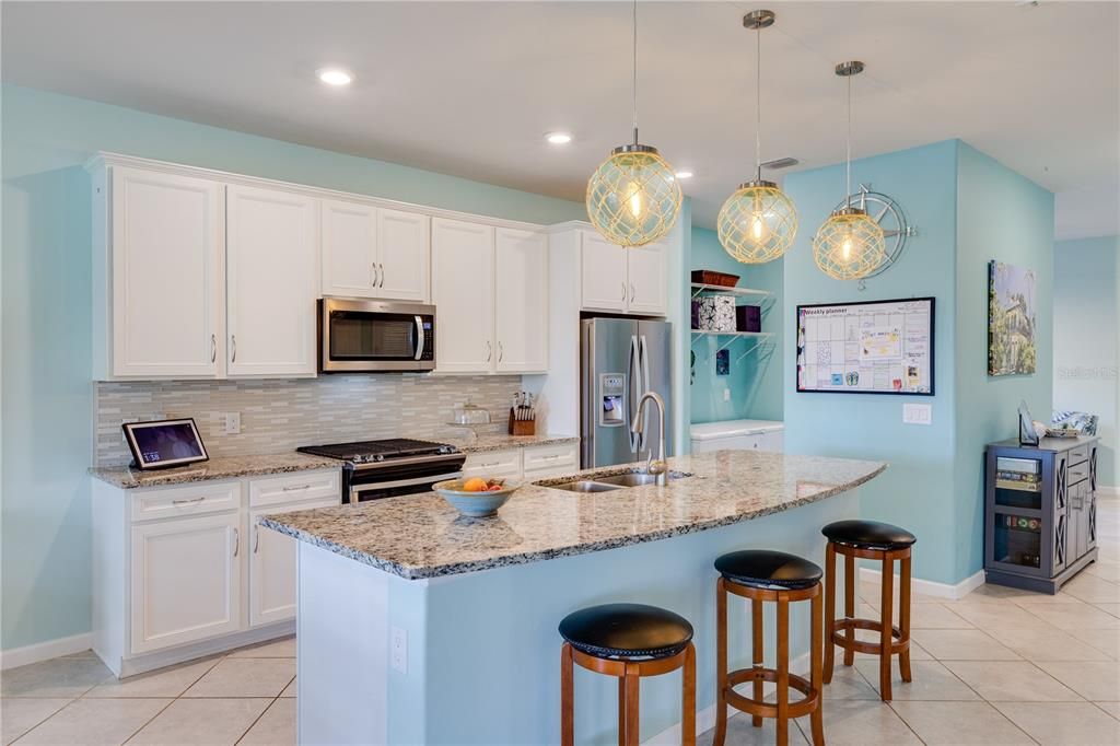 En Venta: $544,900 (4 camas, 2 baños, 3159 Pies cuadrados)