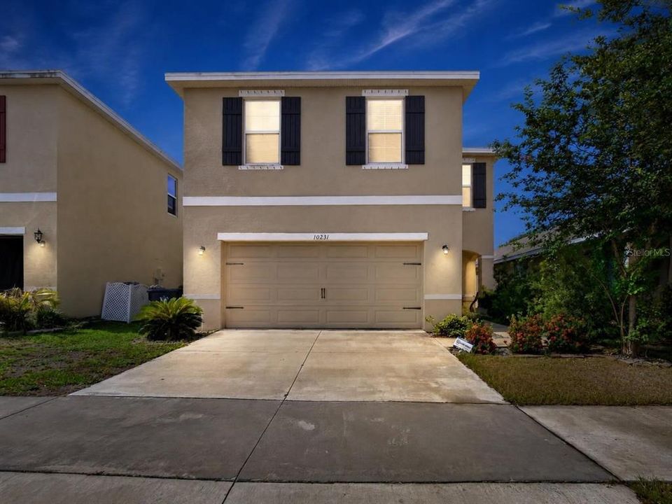 For Sale: $323,500 (4 beds, 2 baths, 2022 Square Feet)