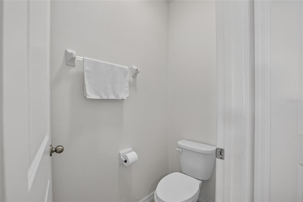 For Sale: $323,500 (4 beds, 2 baths, 2022 Square Feet)