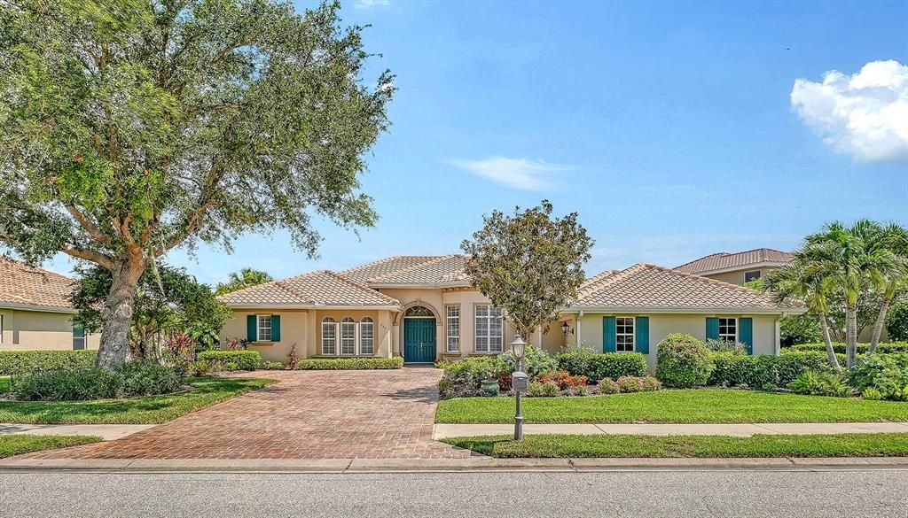 En Venta: $1,075,000 (3 camas, 3 baños, 3136 Pies cuadrados)