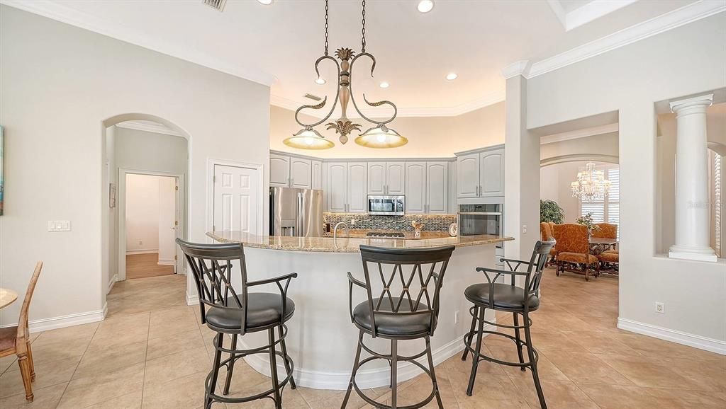 En Venta: $1,075,000 (3 camas, 3 baños, 3136 Pies cuadrados)