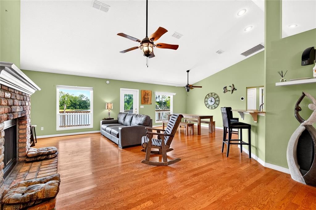 For Sale: $385,000 (3 beds, 2 baths, 1860 Square Feet)