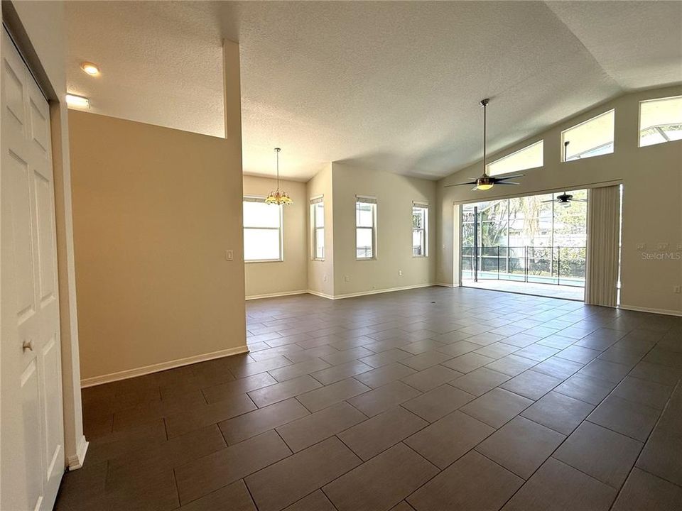 En Venta: $400,000 (2 camas, 2 baños, 1532 Pies cuadrados)