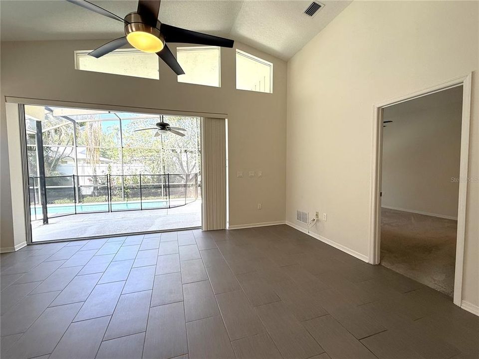 En Venta: $400,000 (2 camas, 2 baños, 1532 Pies cuadrados)