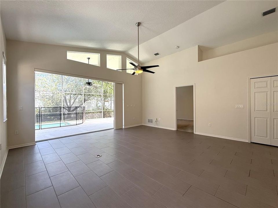 En Venta: $400,000 (2 camas, 2 baños, 1532 Pies cuadrados)