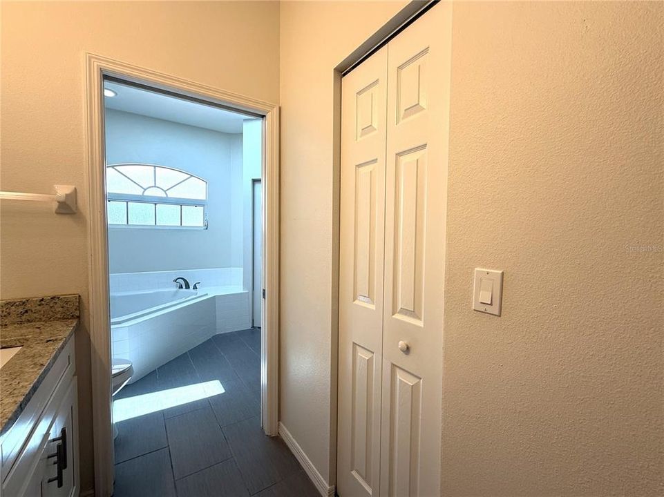 En Venta: $400,000 (2 camas, 2 baños, 1532 Pies cuadrados)