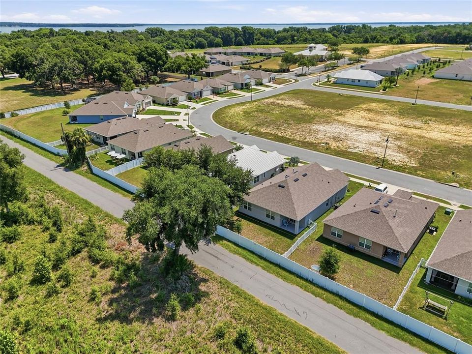 На продажу: $295,000 (3 спален, 2 ванн, 1788 Квадратных фут)