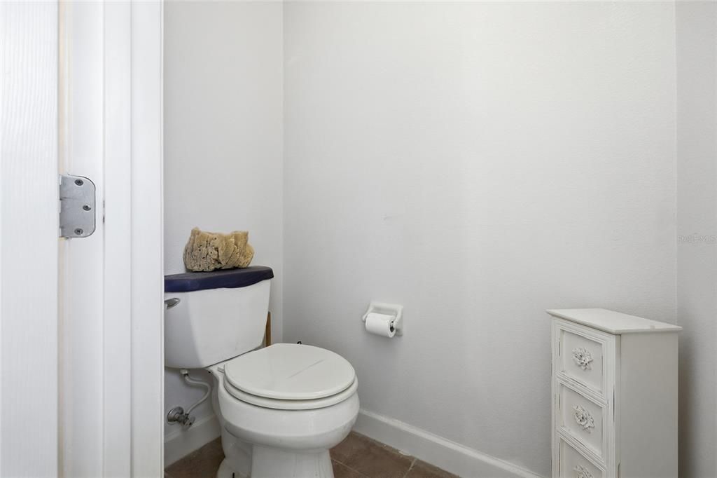 На продажу: $295,000 (3 спален, 2 ванн, 1788 Квадратных фут)