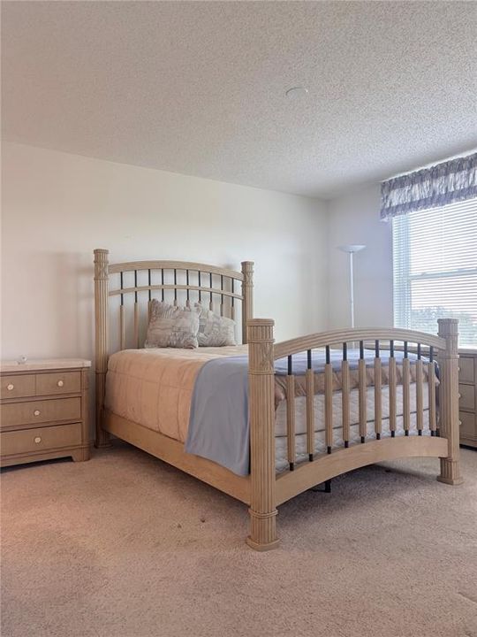 For Sale: $165,000 (2 beds, 2 baths, 1256 Square Feet)