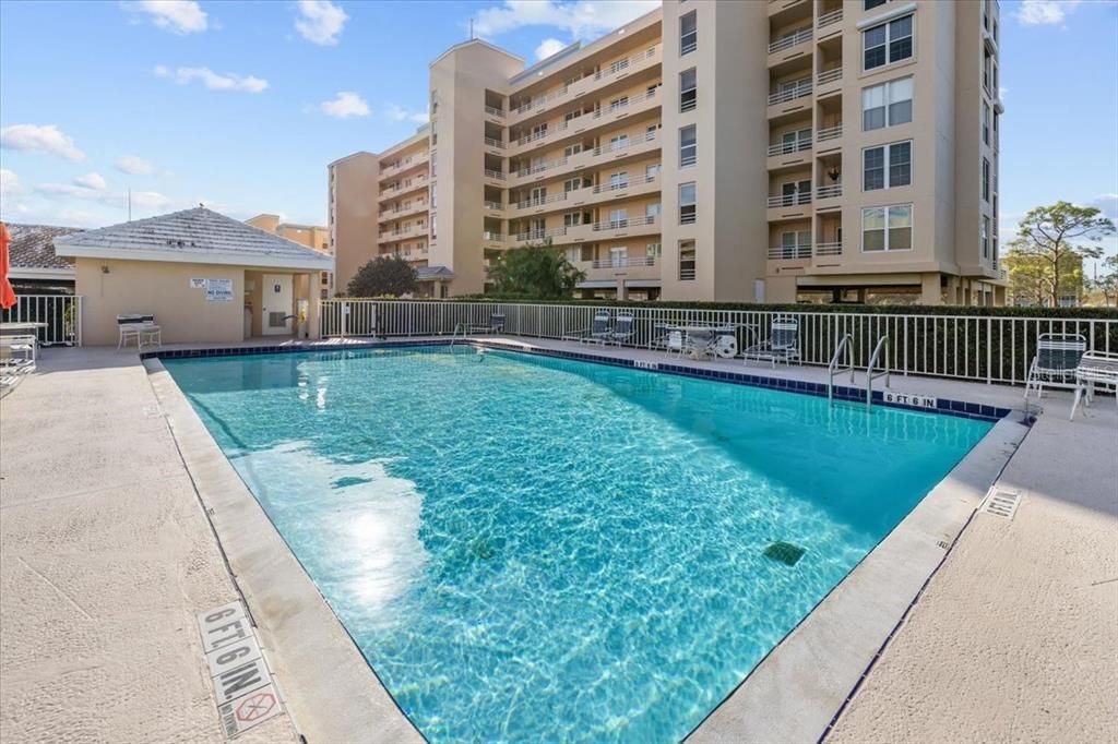 For Sale: $165,000 (2 beds, 2 baths, 1256 Square Feet)
