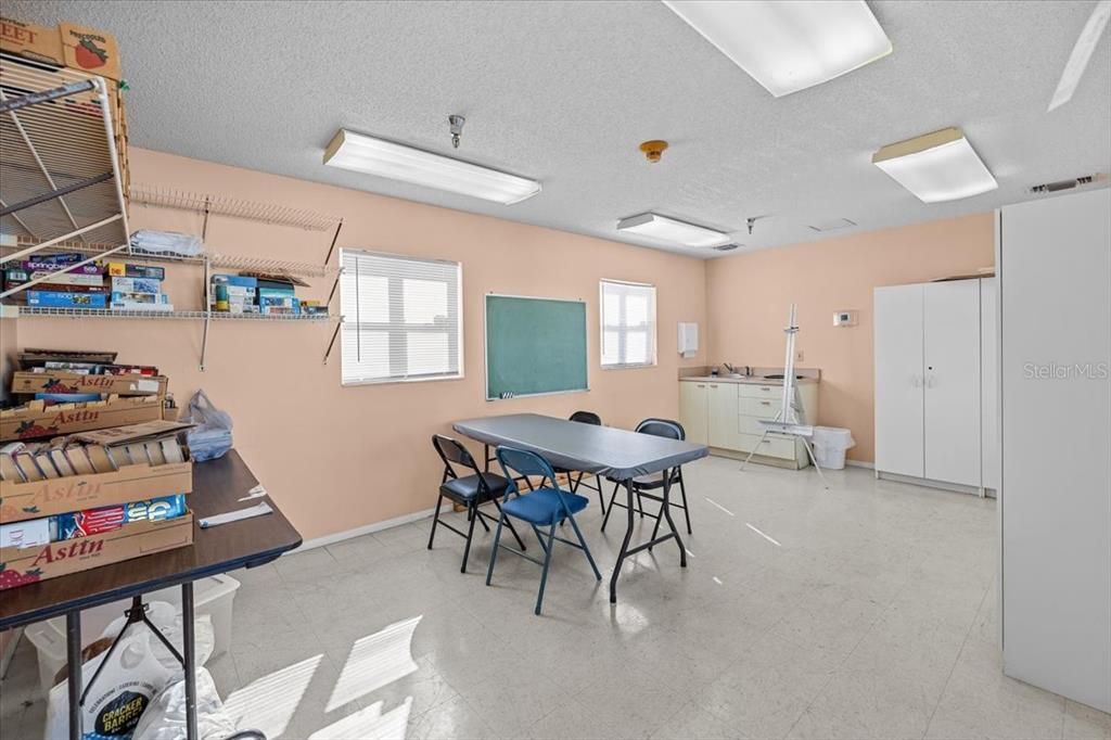 For Sale: $165,000 (2 beds, 2 baths, 1256 Square Feet)