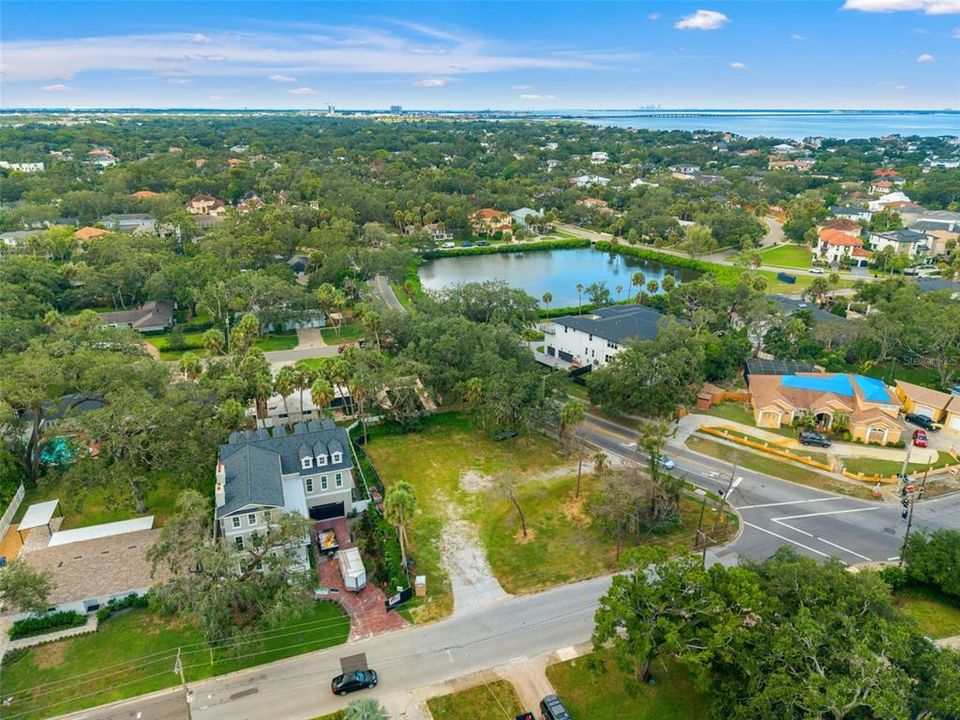En Venta: $900,000 (0.39 acres)