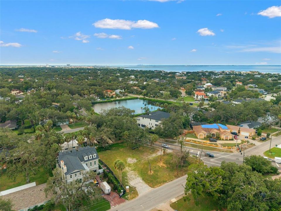 En Venta: $900,000 (0.39 acres)
