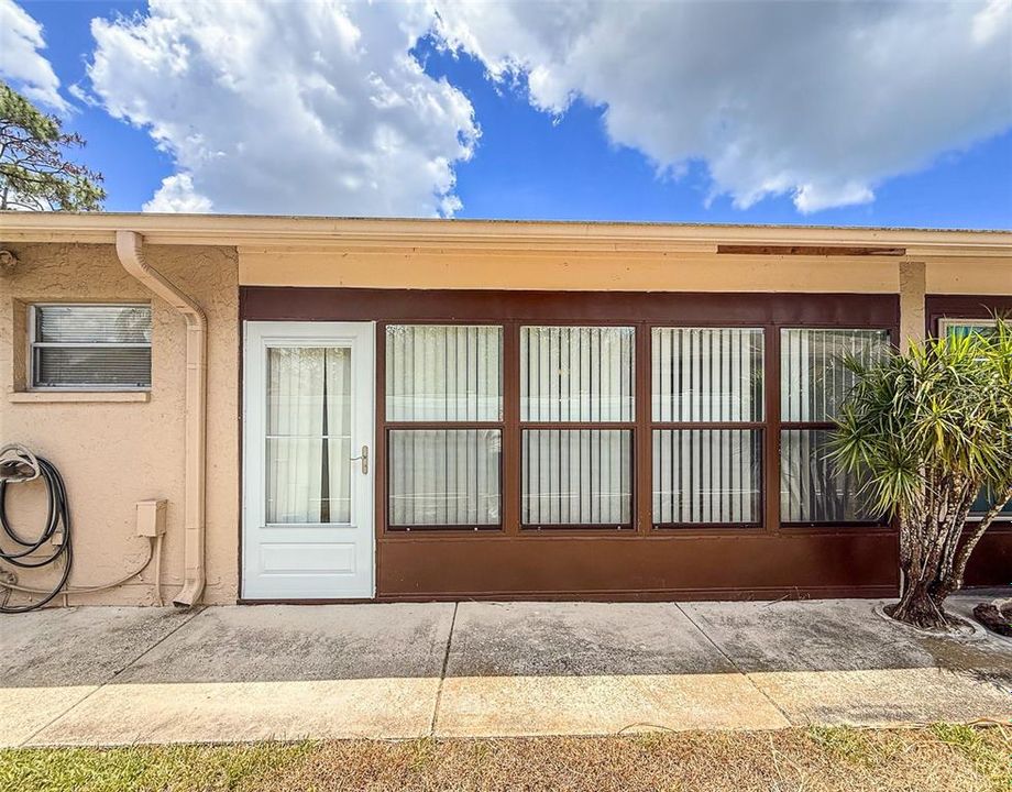 В аренду: $1,750 (2 спален, 2 ванн, 1100 Квадратных фут)