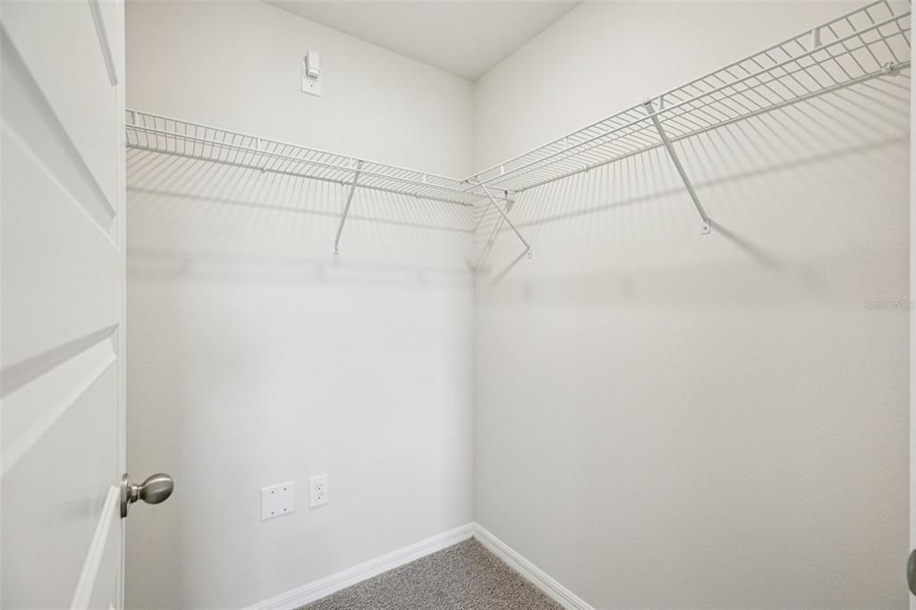 For Sale: $274,990 (4 beds, 2 baths, 1498 Square Feet)