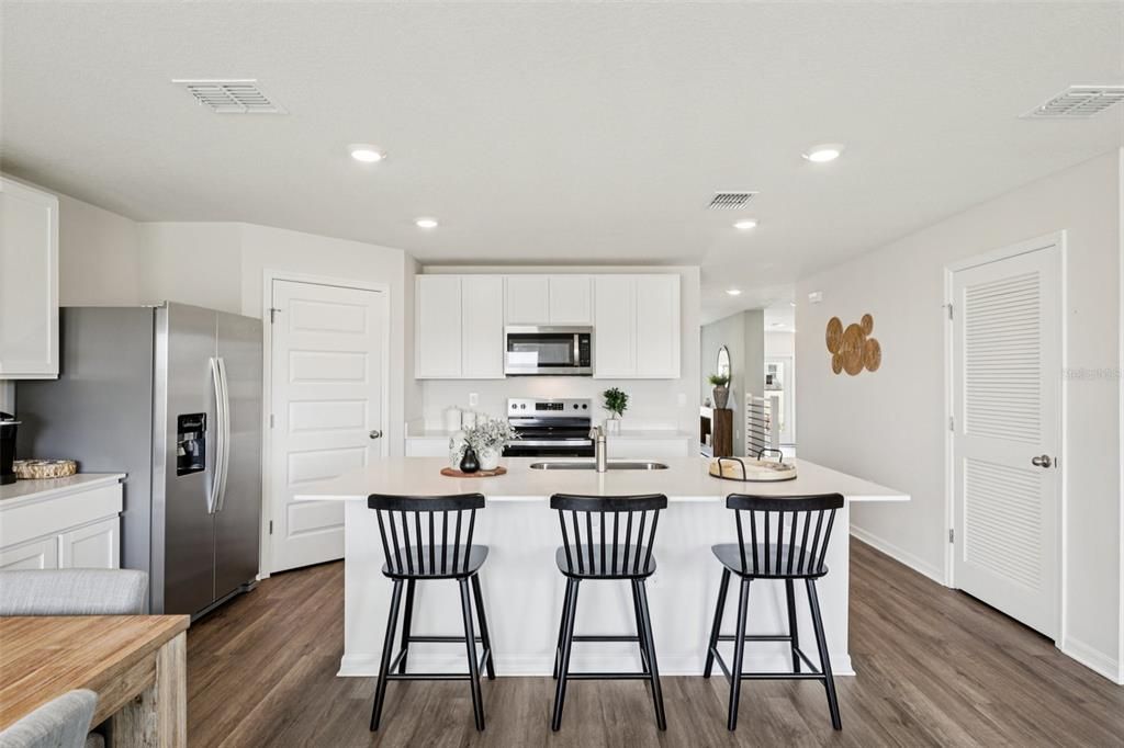 For Sale: $274,990 (4 beds, 2 baths, 1498 Square Feet)