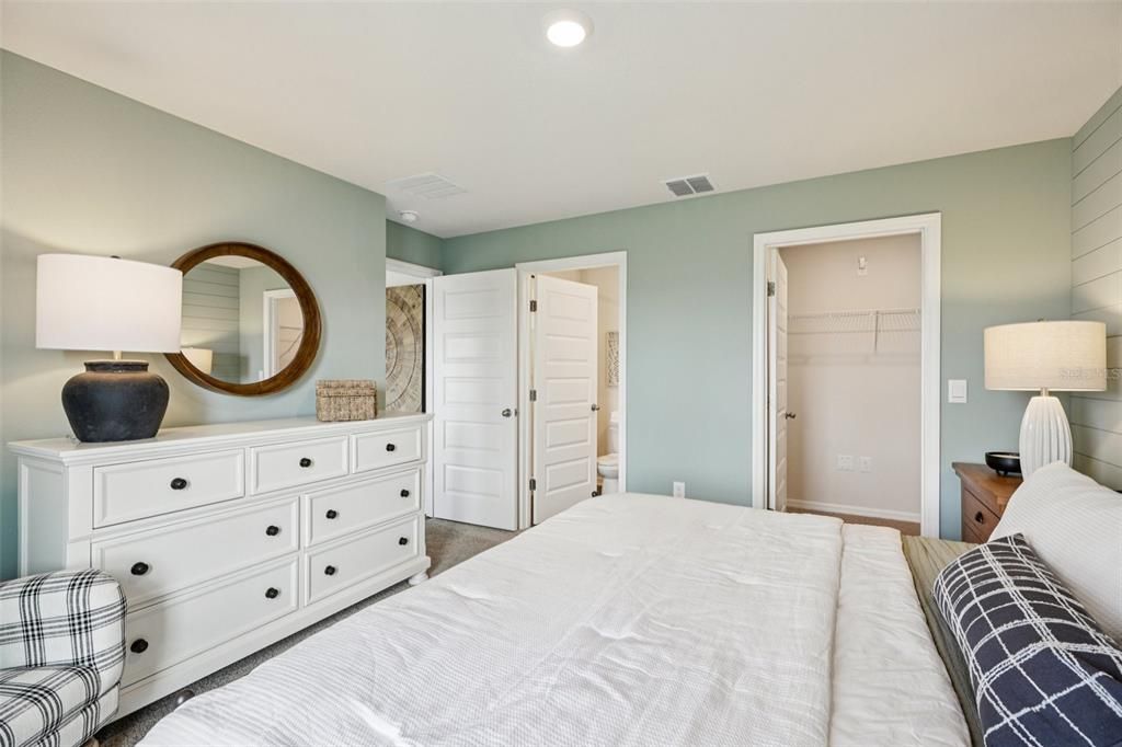 For Sale: $274,990 (4 beds, 2 baths, 1498 Square Feet)