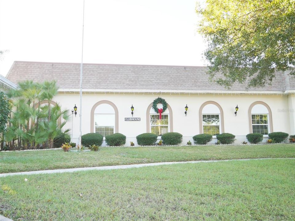 For Sale: $149,900 (1 beds, 1 baths, 974 Square Feet)