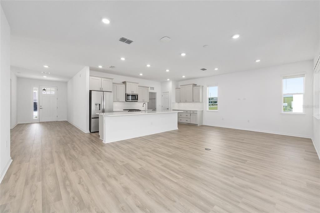 На продажу: $405,675 (2 спален, 2 ванн, 1767 Квадратных фут)