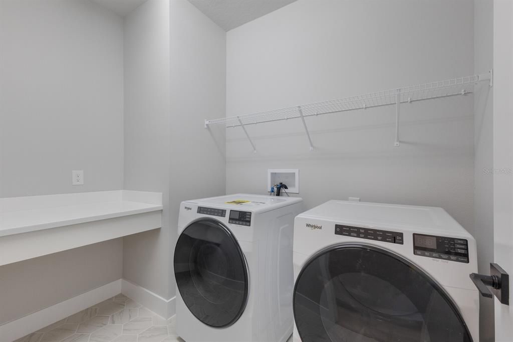 En Renta: $4,395 (3 camas, 3 baños, 2355 Pies cuadrados)