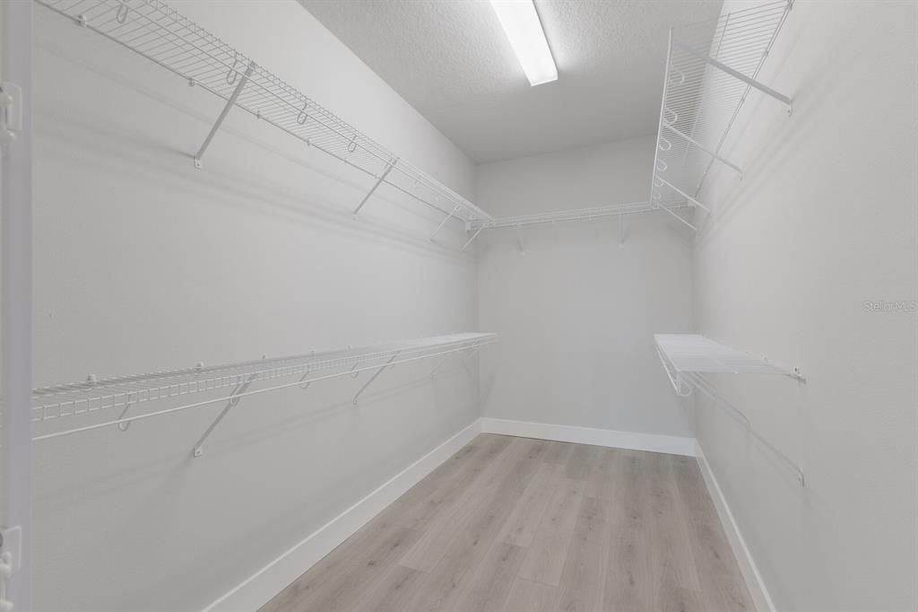 En Renta: $4,395 (3 camas, 3 baños, 2355 Pies cuadrados)