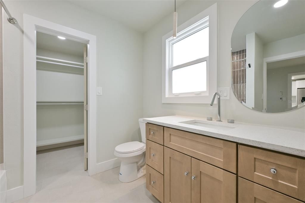For Rent: $1,500 (1 beds, 1 baths, 550 Square Feet)