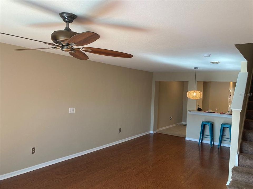 В аренду: $1,950 (2 спален, 2 ванн, 1146 Квадратных фут)