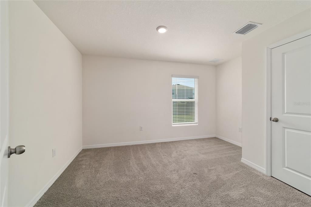 В аренду: $2,550 (5 спален, 3 ванн, 2481 Квадратных фут)