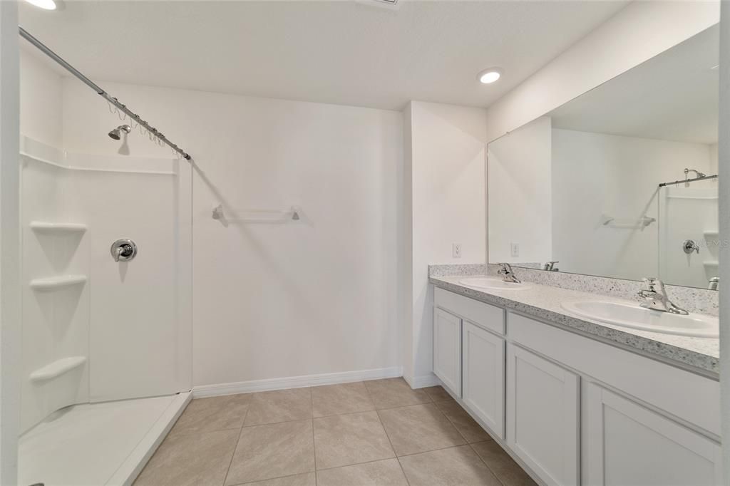 В аренду: $2,550 (5 спален, 3 ванн, 2481 Квадратных фут)