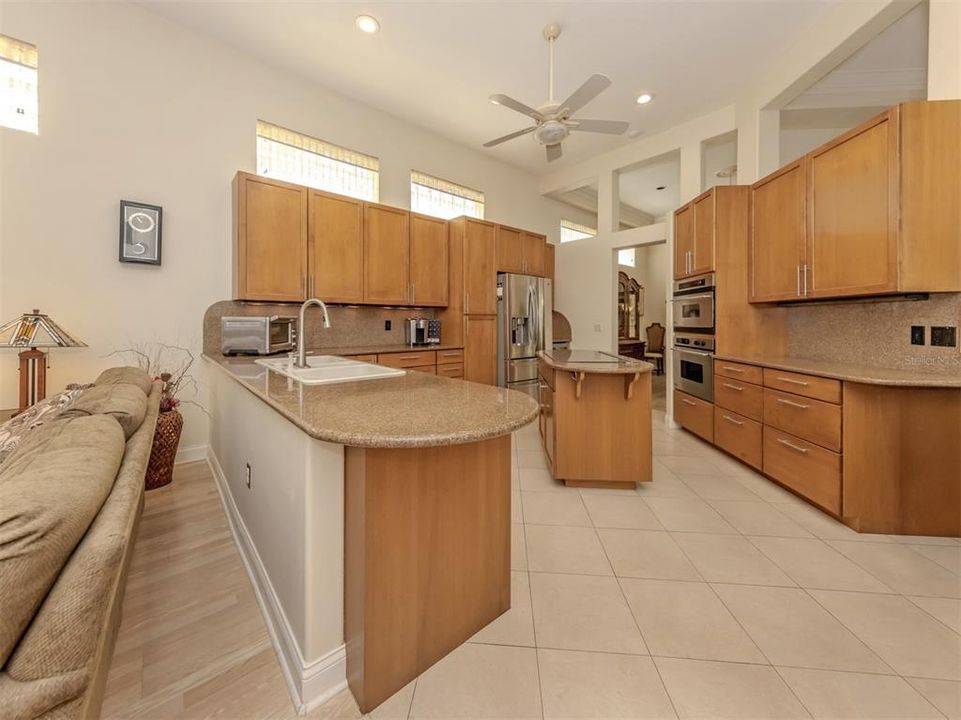 Active With Contract: $699,000 (3 beds, 3 baths, 3114 Square Feet)