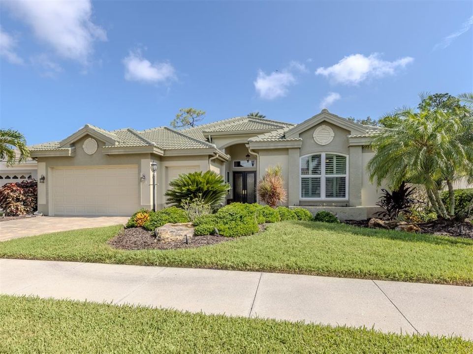 Active With Contract: $699,000 (3 beds, 3 baths, 3114 Square Feet)